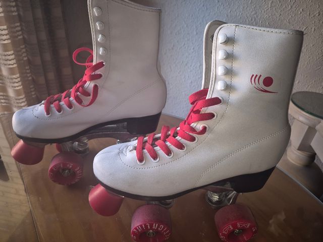 Patines Clásicos Blancos Talla 36,regalo ruedas.