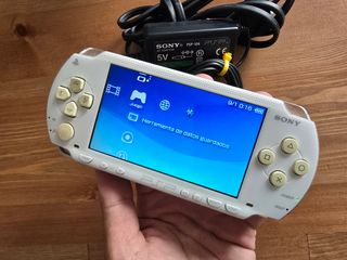 PSP 1004 Blanca con cargador