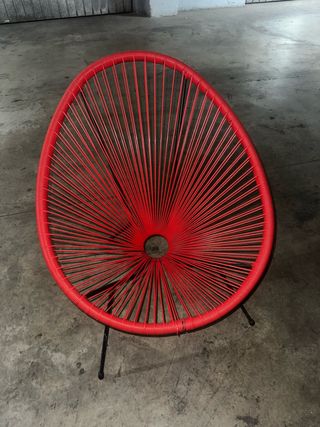 Sillón Acapulco Ratán Sintético Rojo en buen estad
