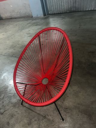 Sillón Acapulco Ratán Sintético Rojo en buen estad