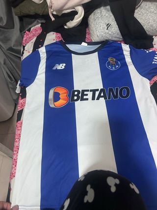 Conjunto deportivo Adidas amarillo