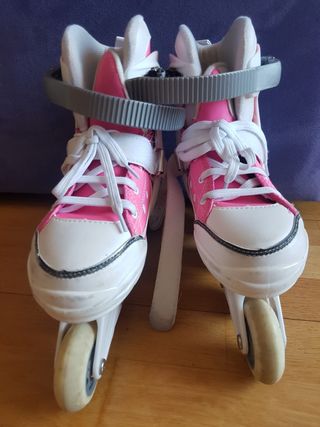 Patines en línea rosas y blancos para niña
