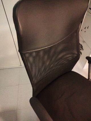 Silla de escritorio ergonómica negra