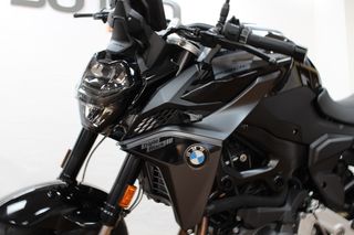 BMW F 900 R Triple Black 2025