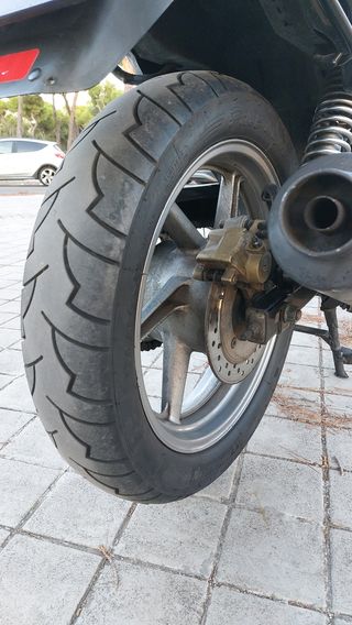 Honda CB500 Negra con Baúl