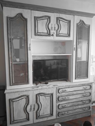 Mueble TV pintado a mano estilo vintage