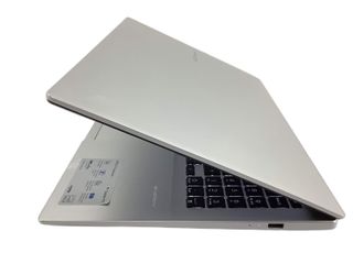pc portatil asus f1607