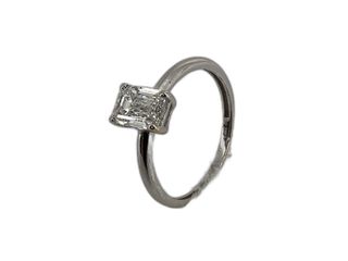 sortija oro 18k con piedra con diamante de laboratorio