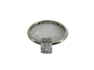 sortija oro 18k con piedra con diamante de laboratorio