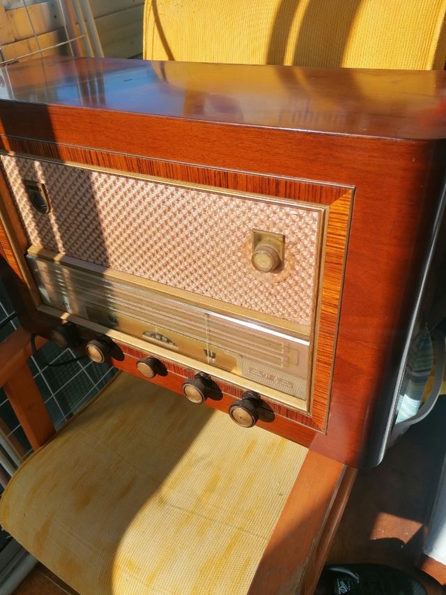 Radio Philips Antigua Funciona 125V