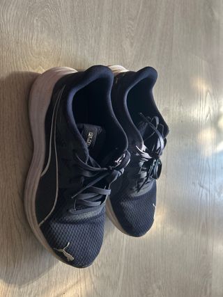 Zapatillas Puma Azul Marino y Blanco