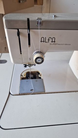 Máquina de coser Alfa Super Automática