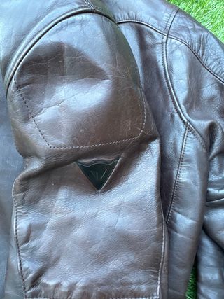 Chaqueta de piel Dainese para moto