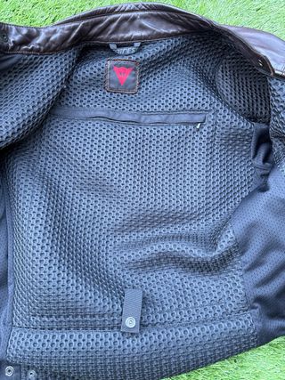 Chaqueta de piel Dainese para moto
