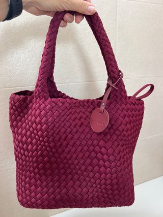 Bolso de mano tejido burdeos de neopreno 