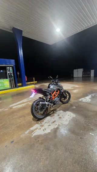 KTM Duke 125 2023 16.000kms