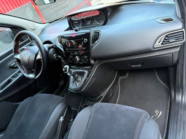 Lancia Ypsilon 2011