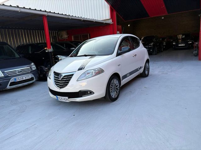 Lancia Ypsilon 2011