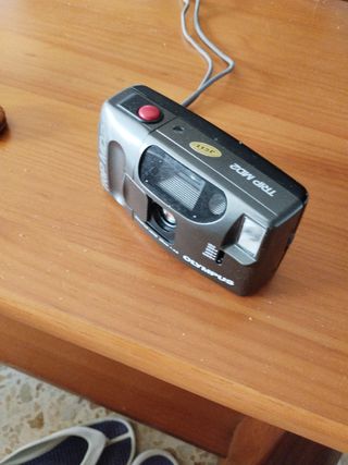 Cámara Olympus Trip MD B gris