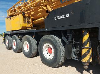 GRUA LIEBHERR  LTM1120  120 toneladas