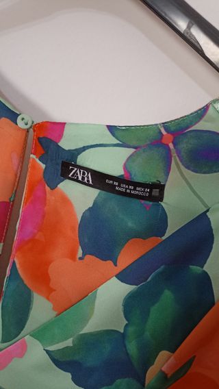Mono de flores Zara