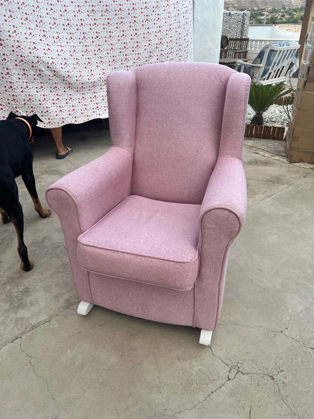 Sillón mecedora lactancia rosa