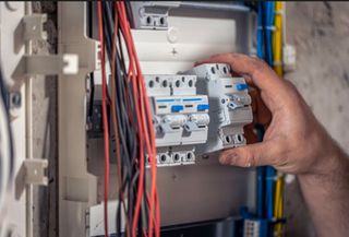 Electricista / Fontanero 24h Maresme