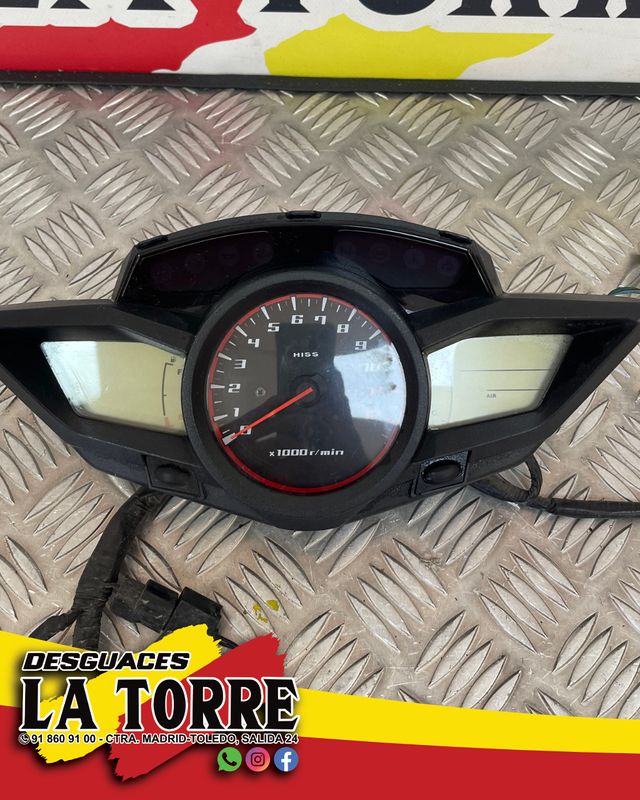 Cuadro instrumentos Honda VFR 1200 09-16