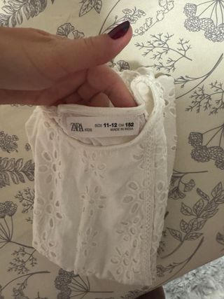 Blusa de encaje blanco!!