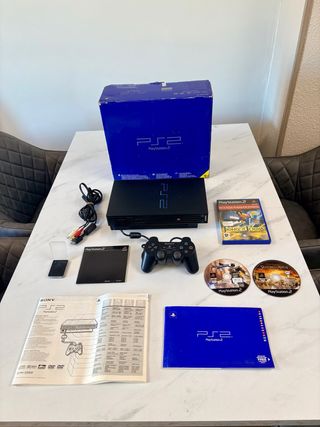 PlayStation 2 Negra Completa con Caja y Juegos