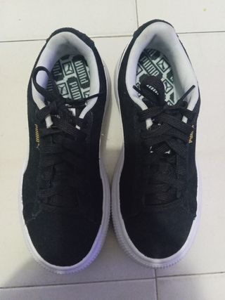Zapatillas Puma Negras y Blancas