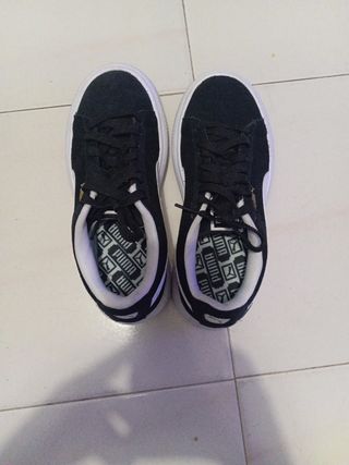 Zapatillas Puma Negras y Blancas