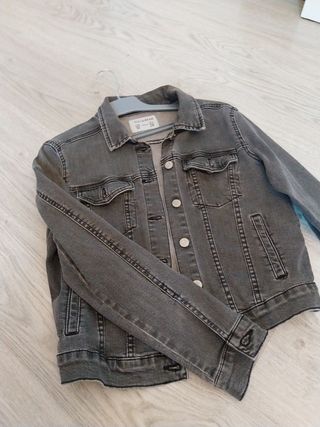 Chaqueta vaquera Pull&Bear gris Talla S