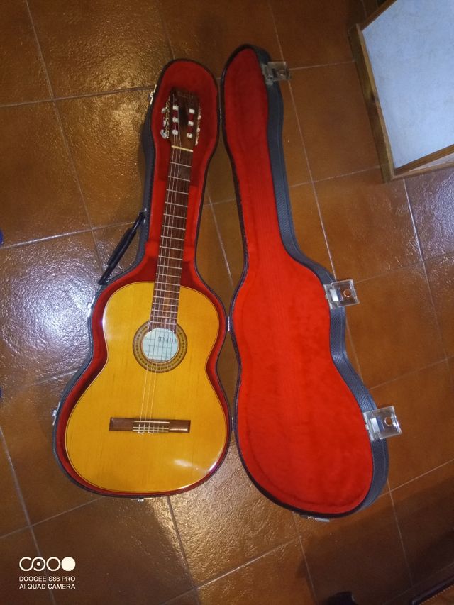 Chitarra classica liuteria Adalid