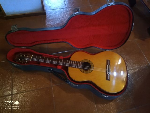 Chitarra classica liuteria Adalid