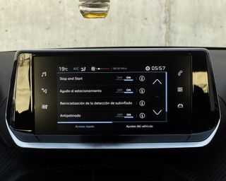 Peugeot 208 Allure 5P 2021