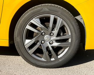 Peugeot 208 Allure 5P 2021