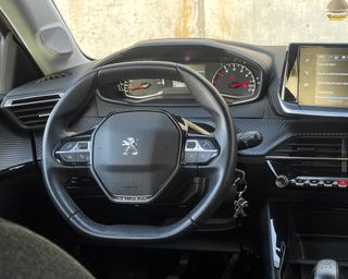 Peugeot 208 Allure 5P 2021