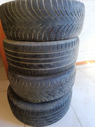 4 Neumáticos Usados 225/45 R17 91V