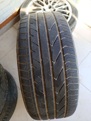 4 Neumáticos Usados 225/45 R17 91V