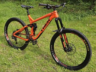 Bicicleta Trek Slash 9 Naranja