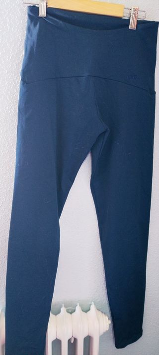 Mallas deportivas color azul oscuro sin usar 