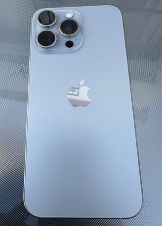 iPhone 15 Pro Max blanco