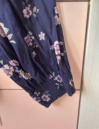 Blusa floral azul y morada