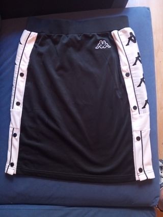Falda Kappa Negra y Blanca