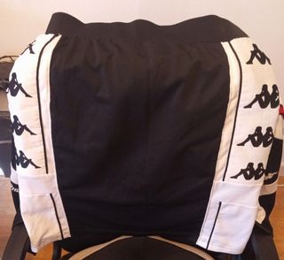Falda Kappa Negra y Blanca