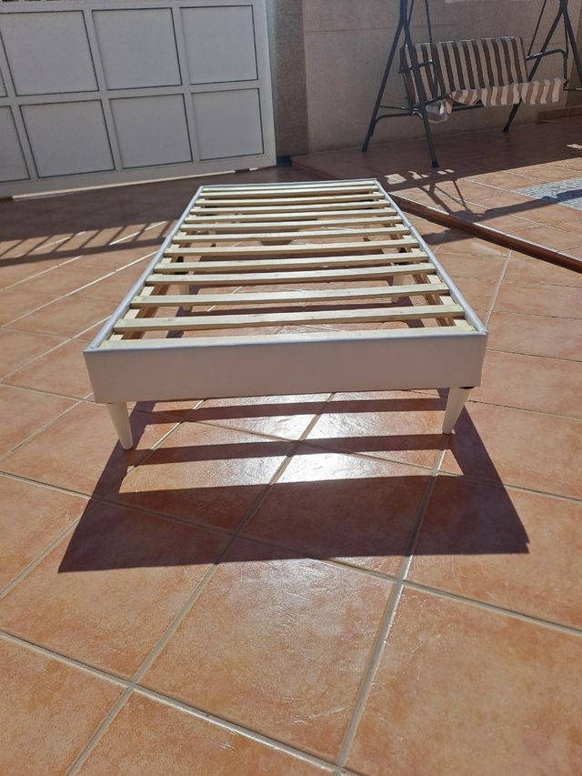 Base somier cama 90cm blanca.