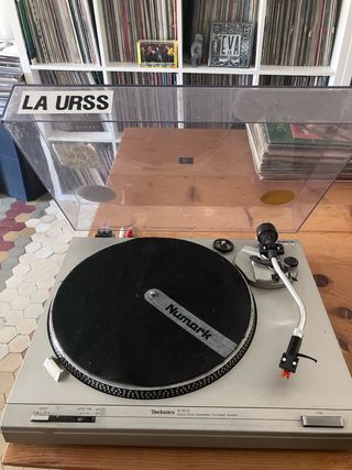 Tocadiscos Technics SL D212