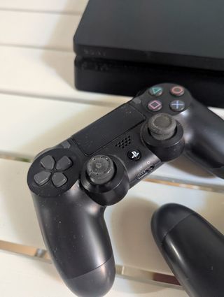 PS4 (PlayStation 4) + 2 Mandos + juegos
