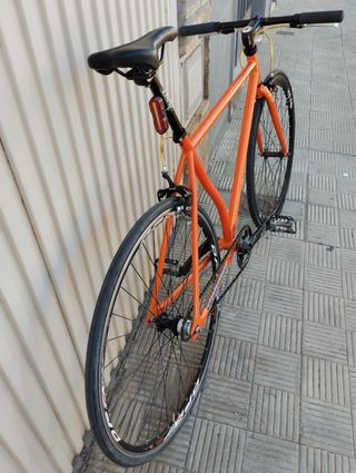 Bicicleta Urbana Naranja